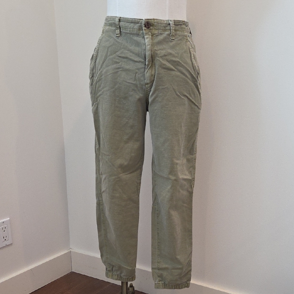 GAP Women's Light Olive Casual Jogger Pants